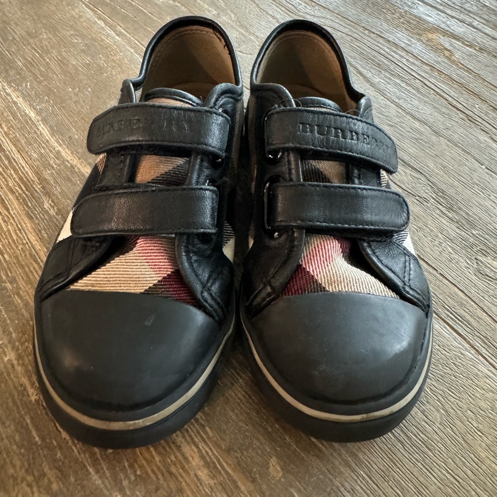 Burberry kids shoes